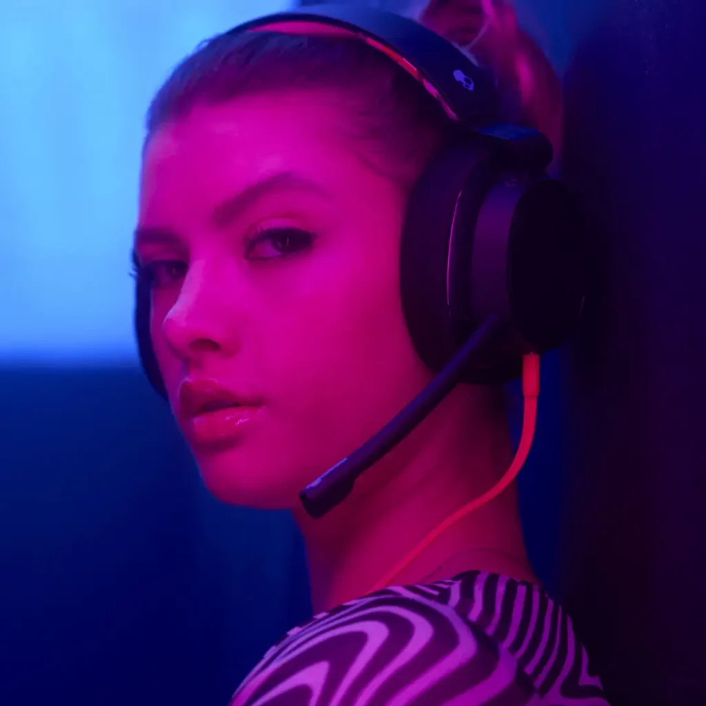 SLYR provides crystal clear audio on PC, Playstation, Switch and Xbox. It’s ready to level-up your listening experience on any of these platforms. And with the 3.5mm audio cable, SLYR is the definition of ‘plug and play.’