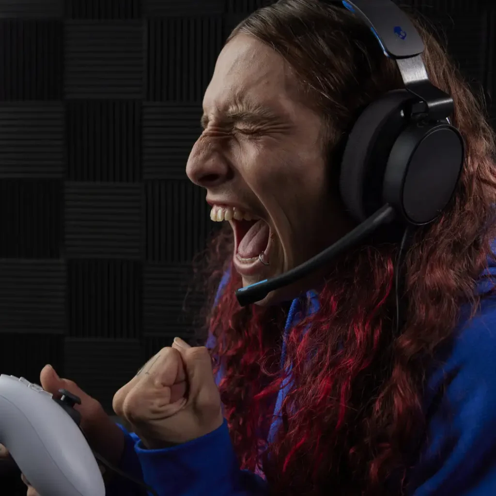 Enhanced Sound Perception tunes the audio to your unique hearing — you’ll pick up every footstep, every distant gunshot and every audio detail.